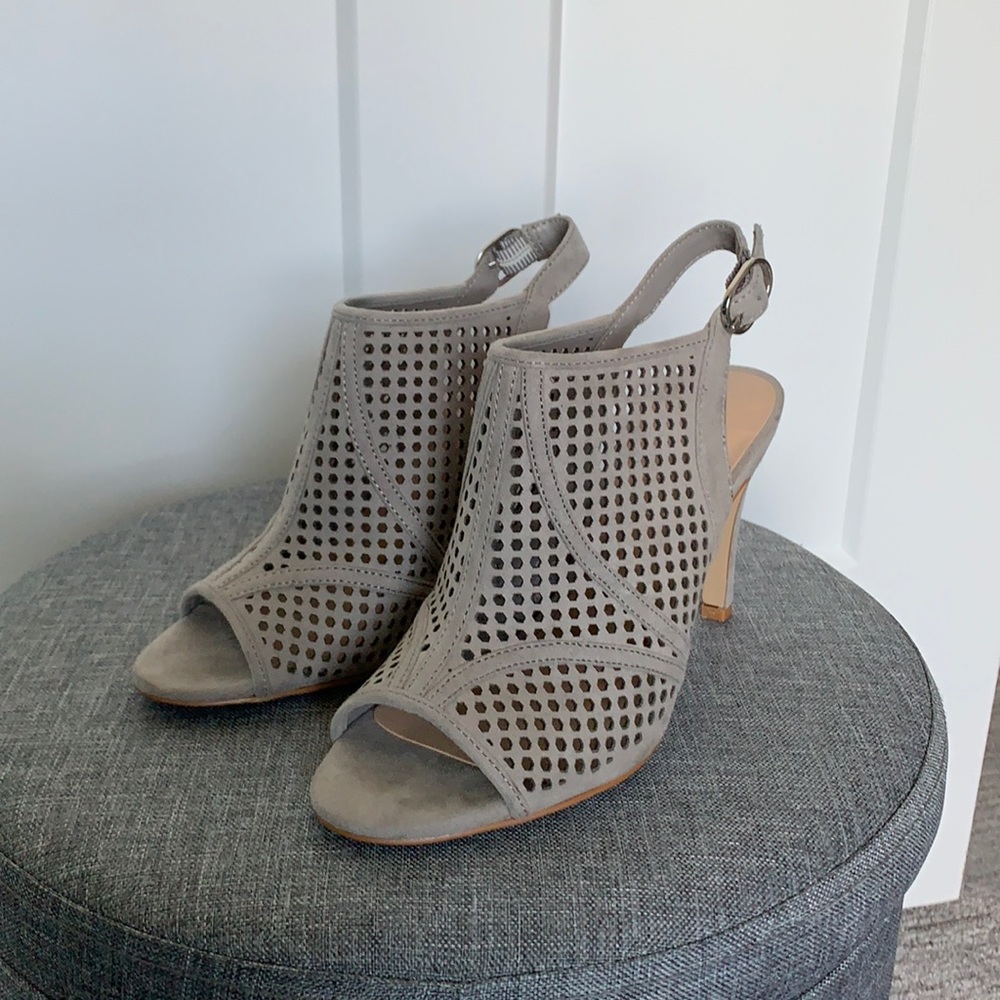 Grey sling back/pump Kelly & Katie heel